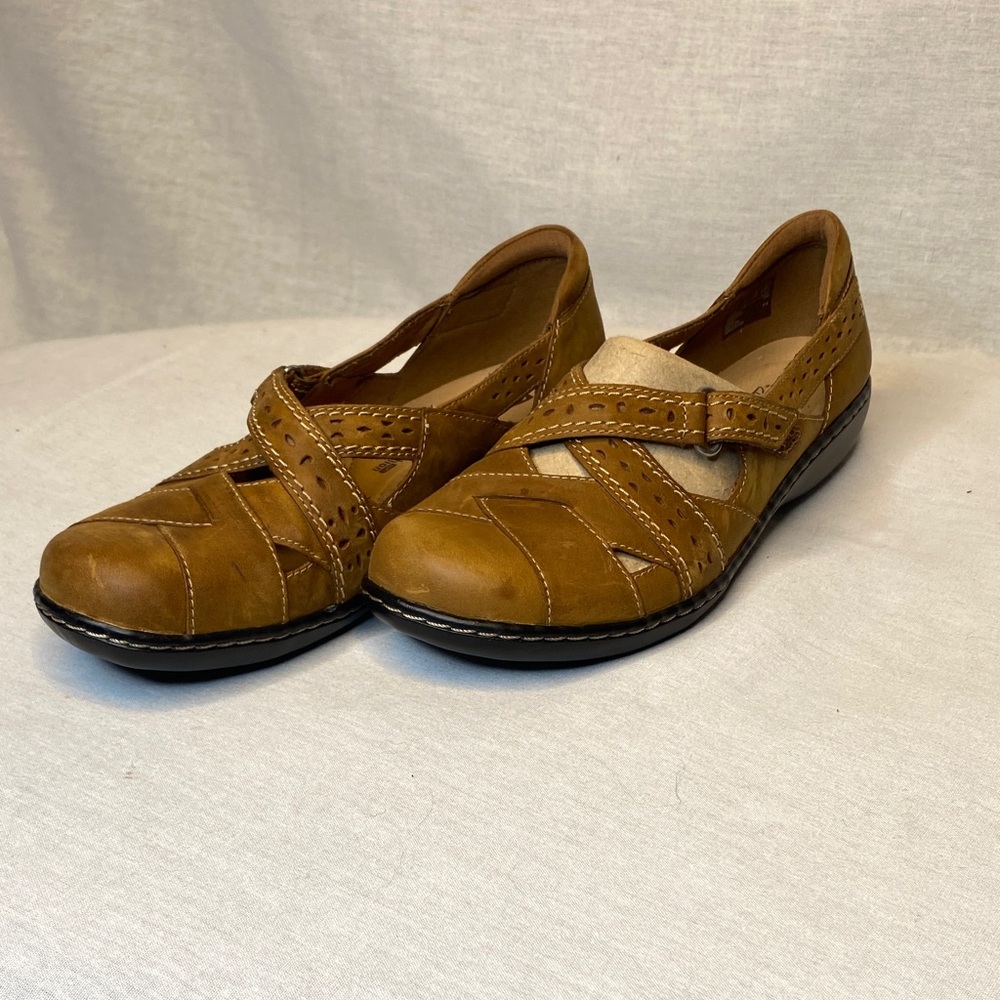 Clarks Ashland spin Q Mary Jane loafer in tan leather NEW